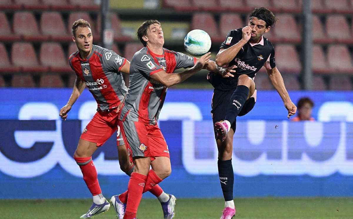 华体会体育-帕德博恩队在最新一场比赛中赢下强敌 第1张 华体会体育-帕德博恩队在最新一场比赛中赢下强敌 第1张